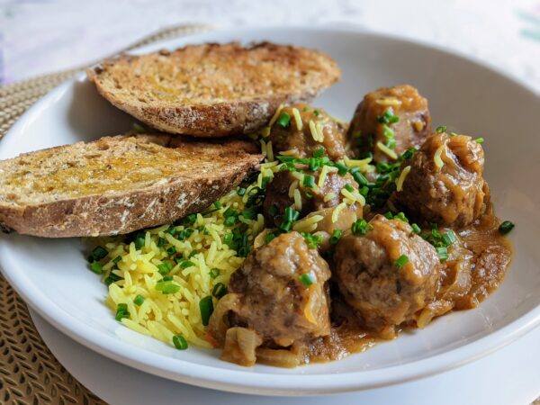 Meatballs in Spanish Sauce
